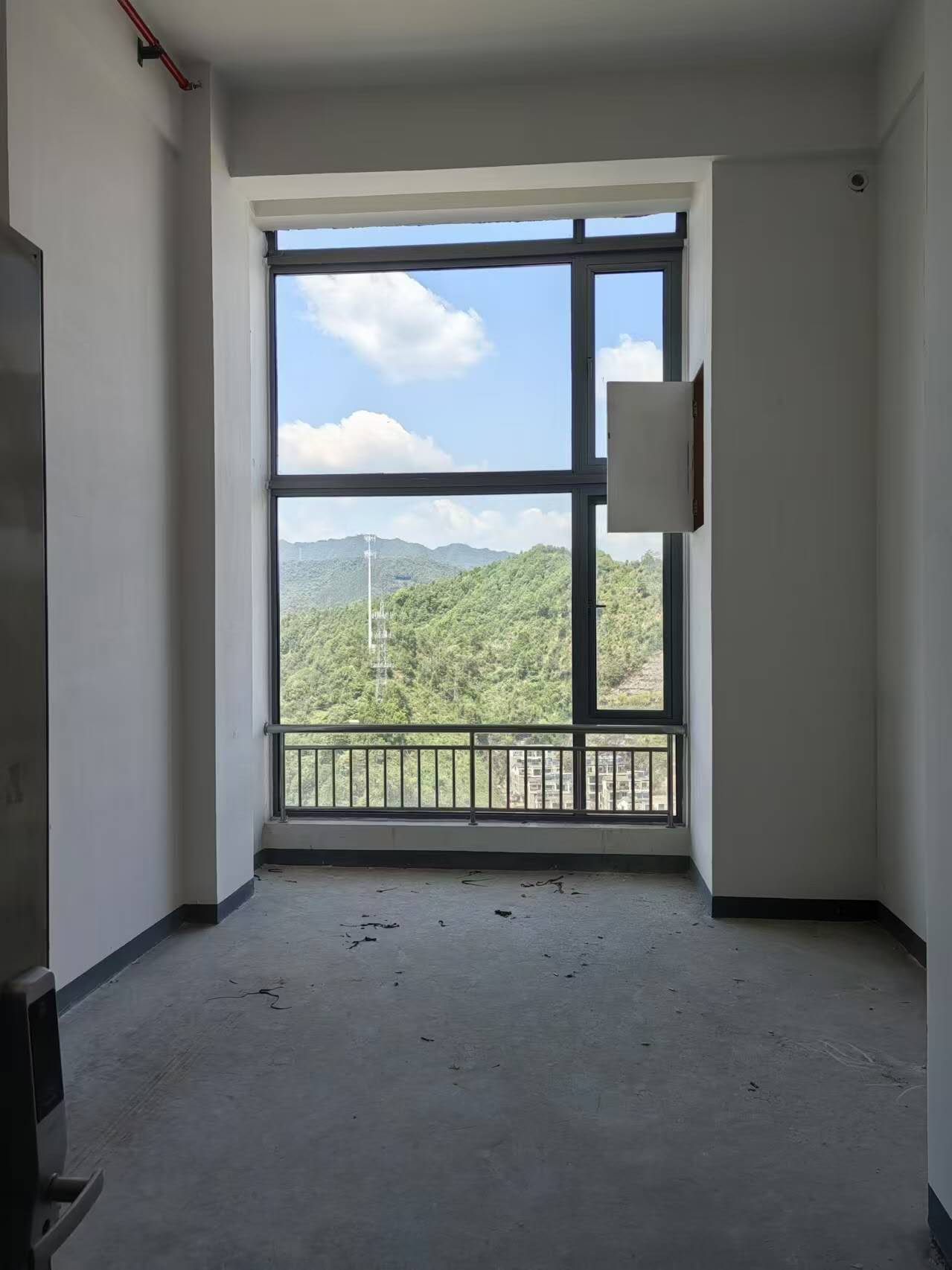 LOFT-37O